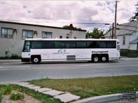 Voyageur Colonial 4502 - A�roports de Montr�al Airports (1997 MCI 102DL3)